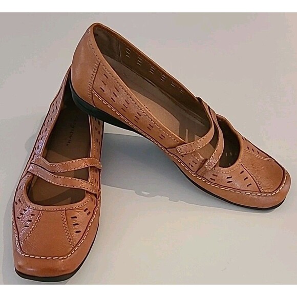 EASY SPIRIT® ADIEL Mary Jane Leather Square Toe Flats Cognac Camel Brown Tan 8.5 - Picture 1 of 7